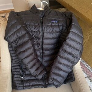 Women’s Patagonia Black Puffer Jacket